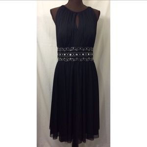 Jessica Howard Keyhole Embellished Dress